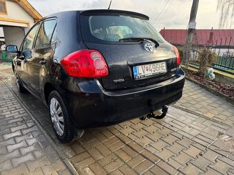Predám Toyota Auris 2.0 Diesel 93kw RV2009 - 4
