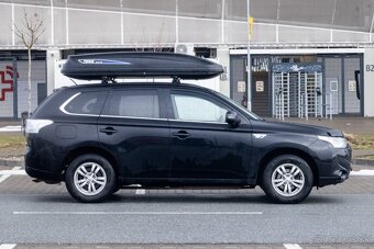 Mitsubishi Outlander 2.0 PHEV 4WD (2013) - 4