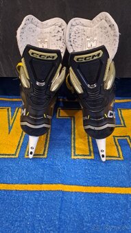 CCM tacks as 580 - 4