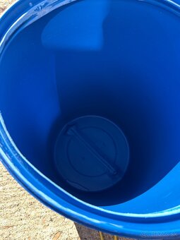 Plastové sudy 220 litrové - 4