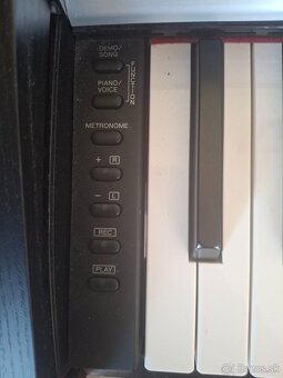 Digitálne piano Yamaha Arius YDP-142B - 4