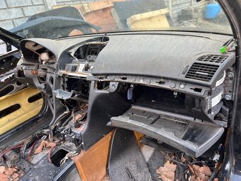 MERCEDES BENZ E CLASSE W211 predok - 4