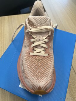 Botasky Hoka - 4