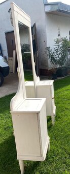 Retro toaletná skrinka so zrkadlom na chalupu, - 4