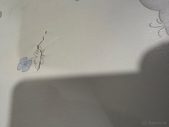 Pult IKEA s príslušenstvom a darčeky k tomu - 4