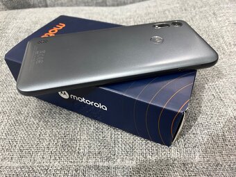 Motorola E6i (plne funkčný) - 4