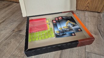 Lego Technic 8043 Motorized Excavator - 4