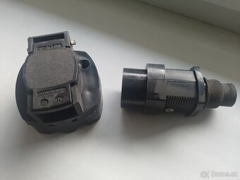 ZASUVKA TAZNE ZARIADENIE - 4