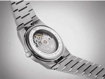 Tissot PRX Powermatic 80
- 4