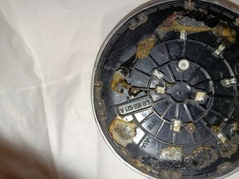 predny znak skoda 8cm 5j0853621a 30€ - 4