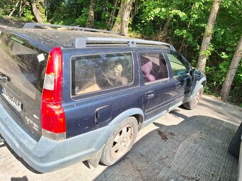 VOLVO XC70 - na diely v celku - 4