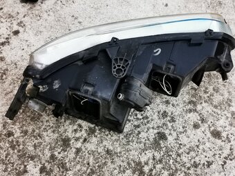 Lave predne svetlo pre peugeot 406 coupe - 4