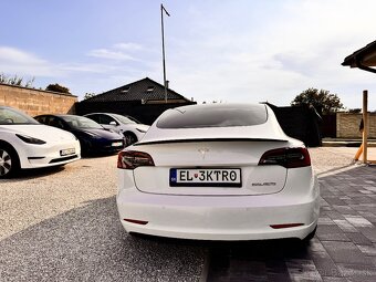 TESLA Model 3 PERFORMANCE Facelift - 4