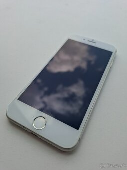 iPhone 8 64GB White - 4