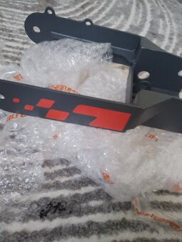 Spodný držiak tlmiča na elektrickú kolobežku kukirin g2 - 4