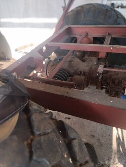 predam traktor podvozok tatra 805 - 4