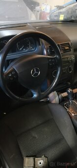 Rozpredám mercedes A 150 w169 benzín automat - 4