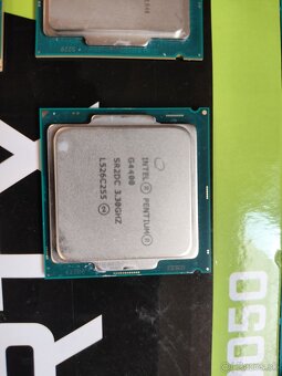 Intel procesory + chladič - 4