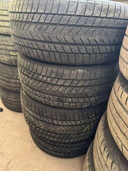 255/40 R20 GRIPMAX Pneu - 4