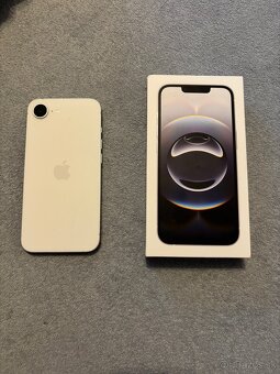 Predám IPhone 16e - 4