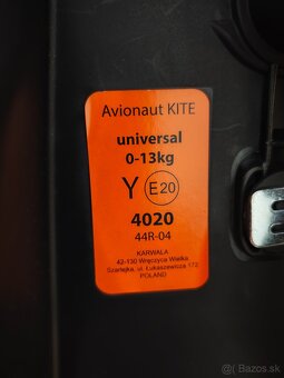 Predám detskú autosedačku(vajíčko)+ 2x základňu Isofix - 4