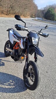 KTM 690 SMC R - 4