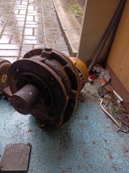 Elektromotor s prevodovkou - 4