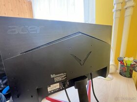 Monitor Acer - 4