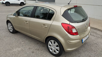 Predám Opel Corsa 1.2 benzín automat - 4