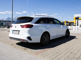 Kia Ceed SW 1.6 CRDi 136k Gold A/T - 4