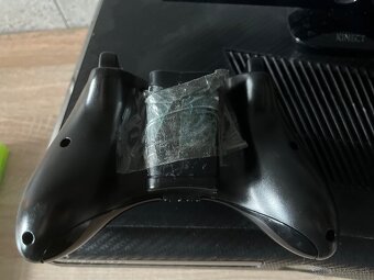 Xbox 360 + kinekt + 2 kinekt hry - 4