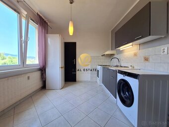 NA PREDAJ väčší 2 izbový byt 66m2, Nitra - Chrenová - 4