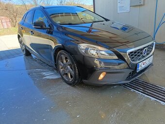 Volvo V40 D2 Cross Country - 4
