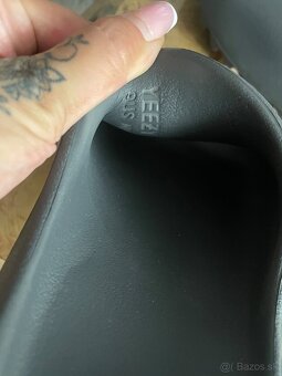 Yeezy slide cierne šľapky 40 - 4