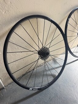🚴 Predám cestné kolesá DT Swiss P1800 Spline 32 + kazeta - 4