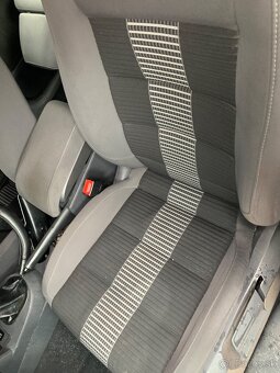 Predam sedacky do VW Touran - 4