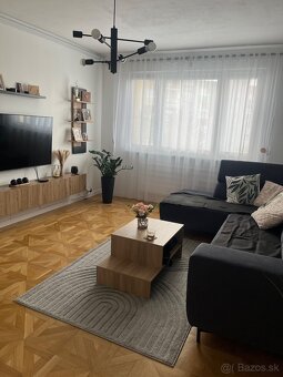 Predaj velkometrážny 3 izbový byt - 4