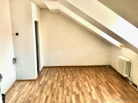 Prenajmem kanceláriu v centre Prešova ul.Metodova 8 - 4