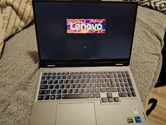 Lenovo LOQ 15IRX9 - 4