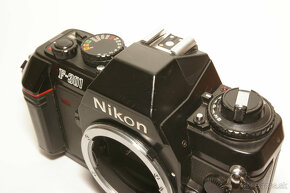 Nikon F301 (telo) - 4