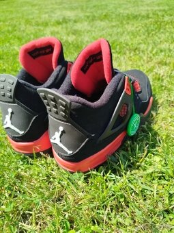 Jordan 4 retro red - 4