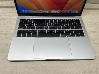 Apple MacBook Pro 13" 2017 i5/ 8GB/ 128GB - 4