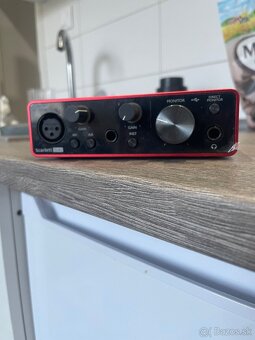 Focusrite Scarlett solo studio third generation - 4