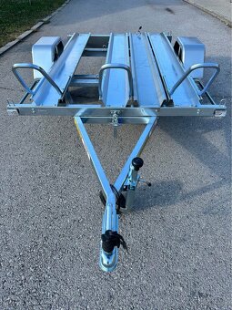Prenajmem prívesný vozík určený na prepravu 3 motocyklov - 4