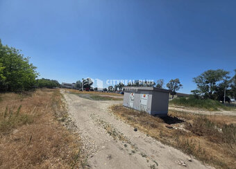 Na predaj pozemky v priemyselnom areály v meste Nové Zámky - 4