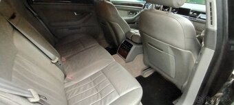 Audi A8 4.2 - 4