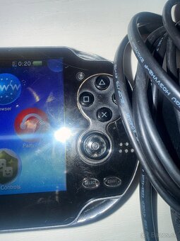 Predam Ps vita Oled - 4