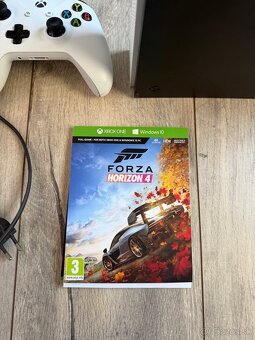 Xbox One S 1TB - 4