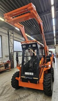 Šmyk nakladač Locust 753 Power - 4