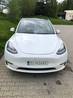Prenájom Tesla Model Y - 4